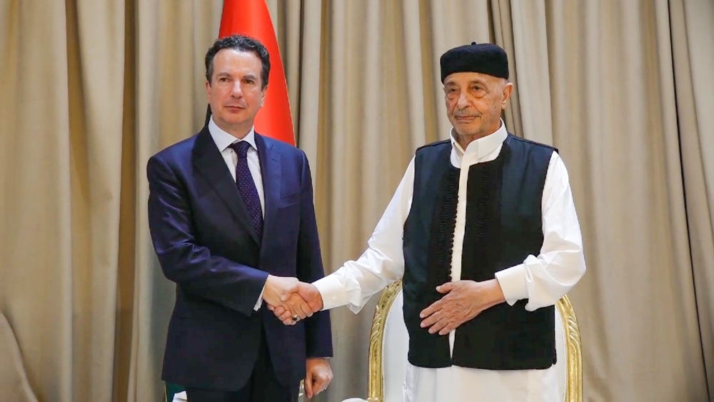 رئيس مجلس النواب يناقش مع القنصل العام اليوناني لدى ليبيا المستجدات السياسية والعلاقات المشتركة بين البلدين.