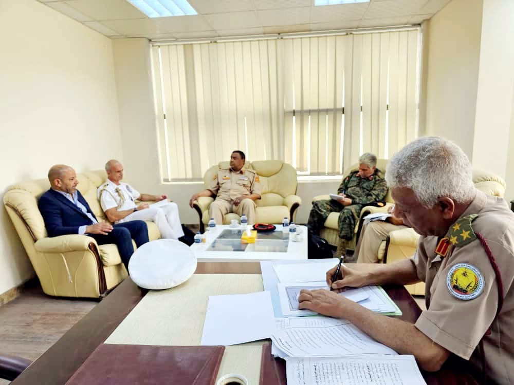 The Chief of the Border Guard Staff discusses with the Italian Military Attaché the activation of agreements related to the file of illegal immigration and ways to combat it.
