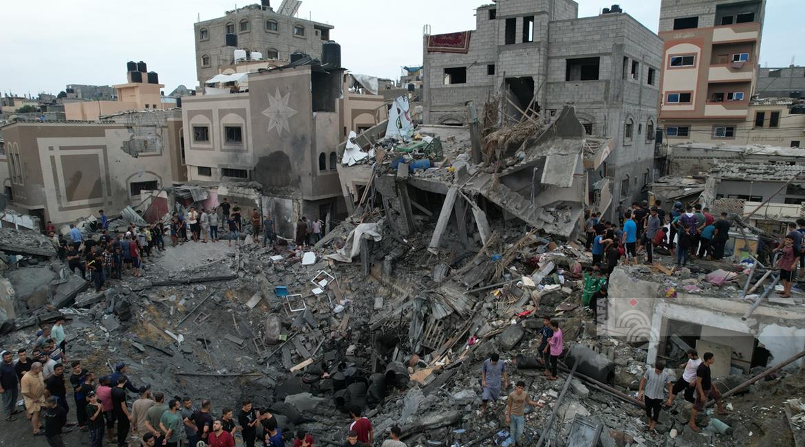عشرات الشهداء والجرحى في قصف الاحتلال المتواصل على مناطق متفرقة من قطاع غزة. 