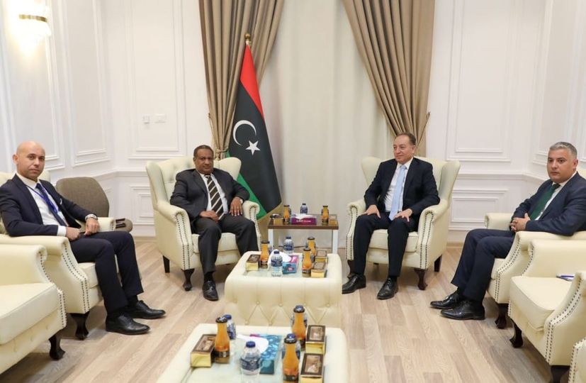 ليبيا وتونس يبحثان عدد من القضايا ذات الاهتمام المشترك . 