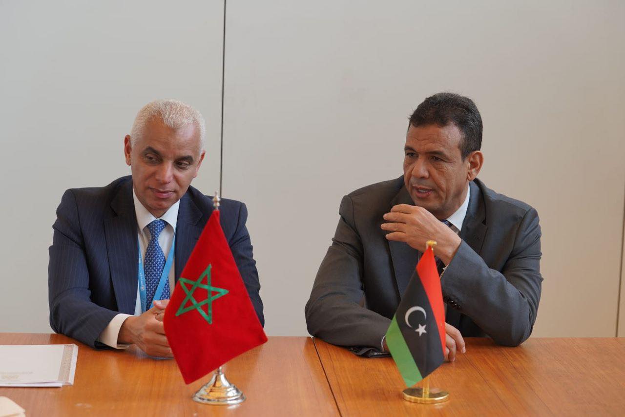  أبو جناح يبحث مع وزير الصحة المغربي التعاون بين البلديْن في مجال التصنيع الدوائي والتأمين الصحي. 