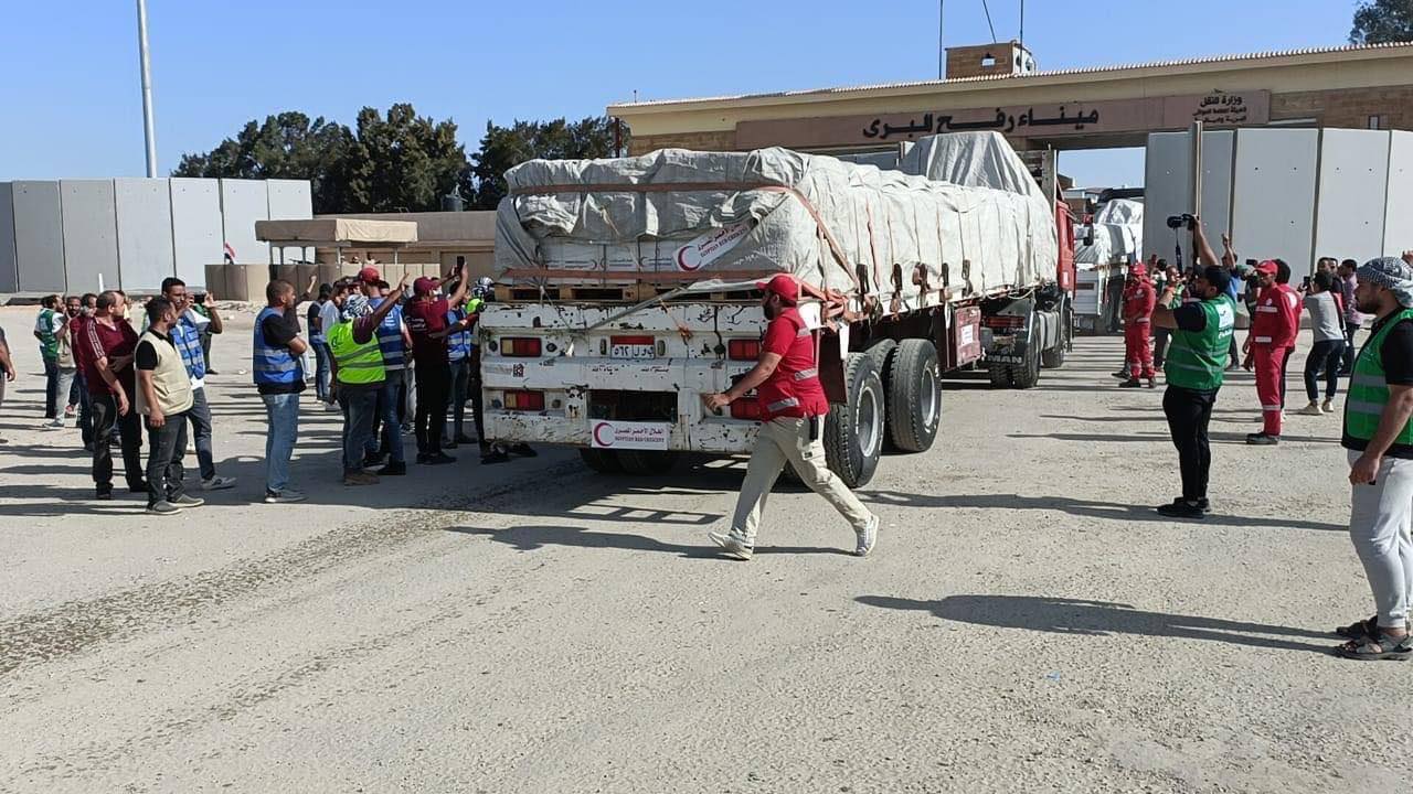 الأمم المتحدة: انخفاض المساعدات إلى غزة بمقدار الثلثين منذ بدء الهجوم على رفح