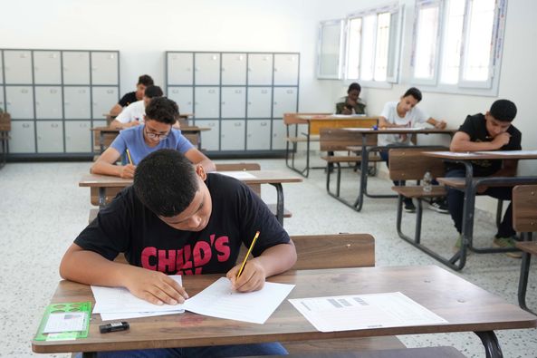  (210415 ) تلميذ وتلميذة يختتمون اِمتحانات شهادة إتمام مرحلة التّعليم الأساسي  .