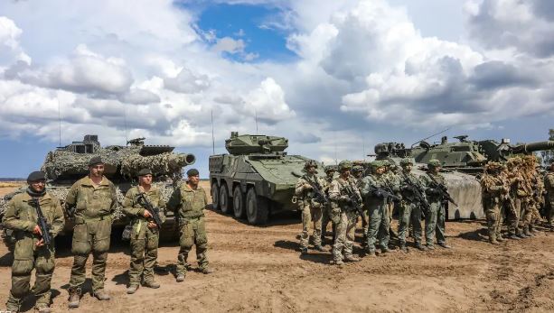 قوات الناتو تختتم أكبر تدريبات عسكرية منذ عقود .