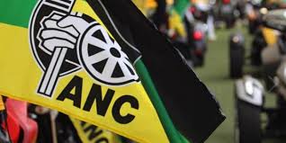 جنوب أفريقيا تتجه لتشكيل ائتلاف مع تراجع تأييد حزب المؤتمر الوطني الأفريقي .