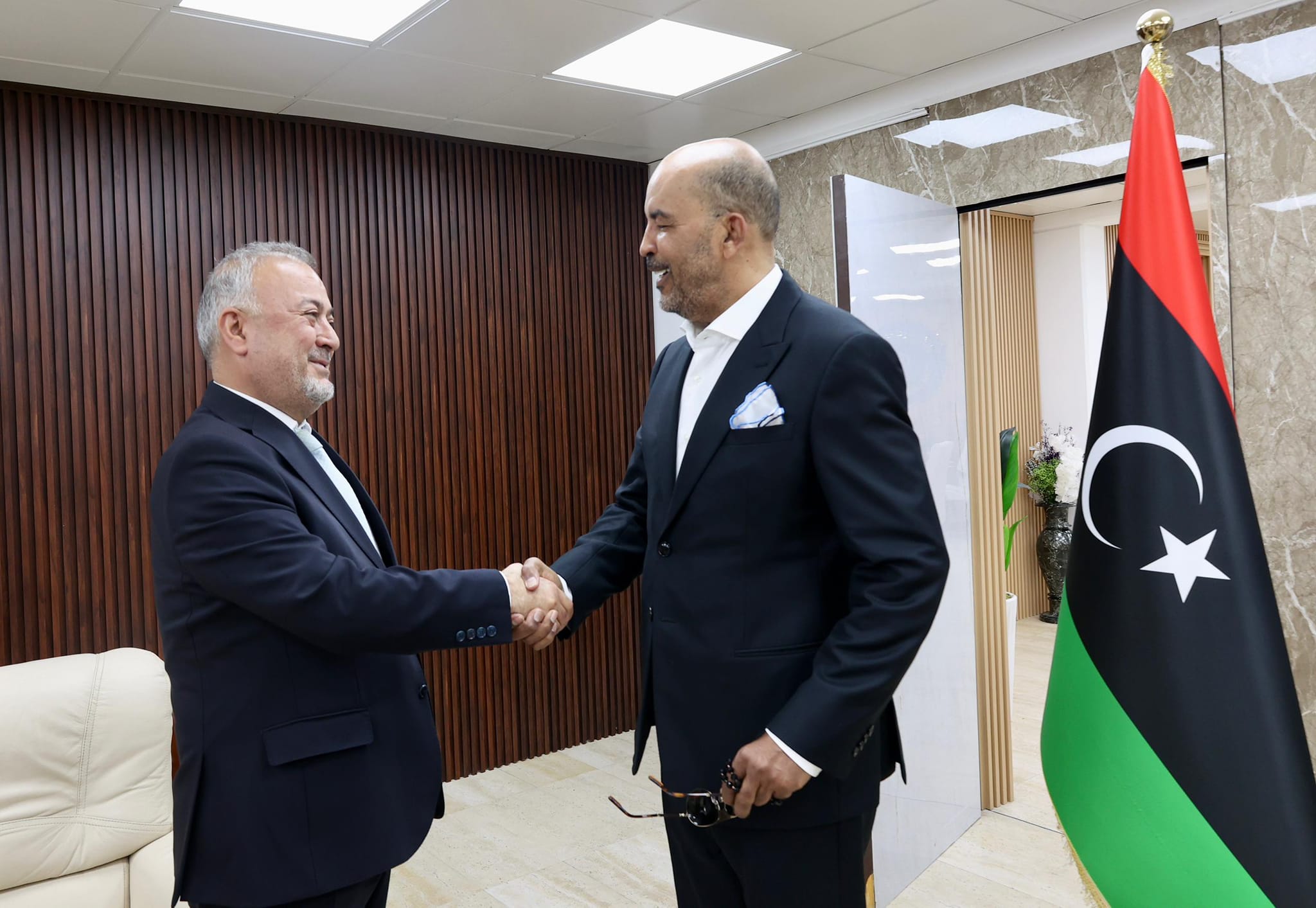 Al-Koni meets Turkish ambassador.