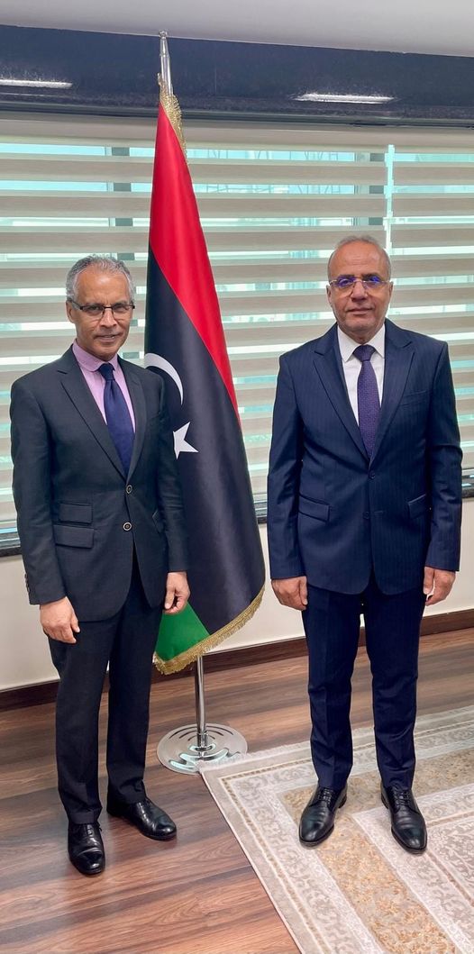 سفير فرنسا لدى ليبيا يبحث مع اللافي تطورات الوضع السياسي والأمني في البلاد.