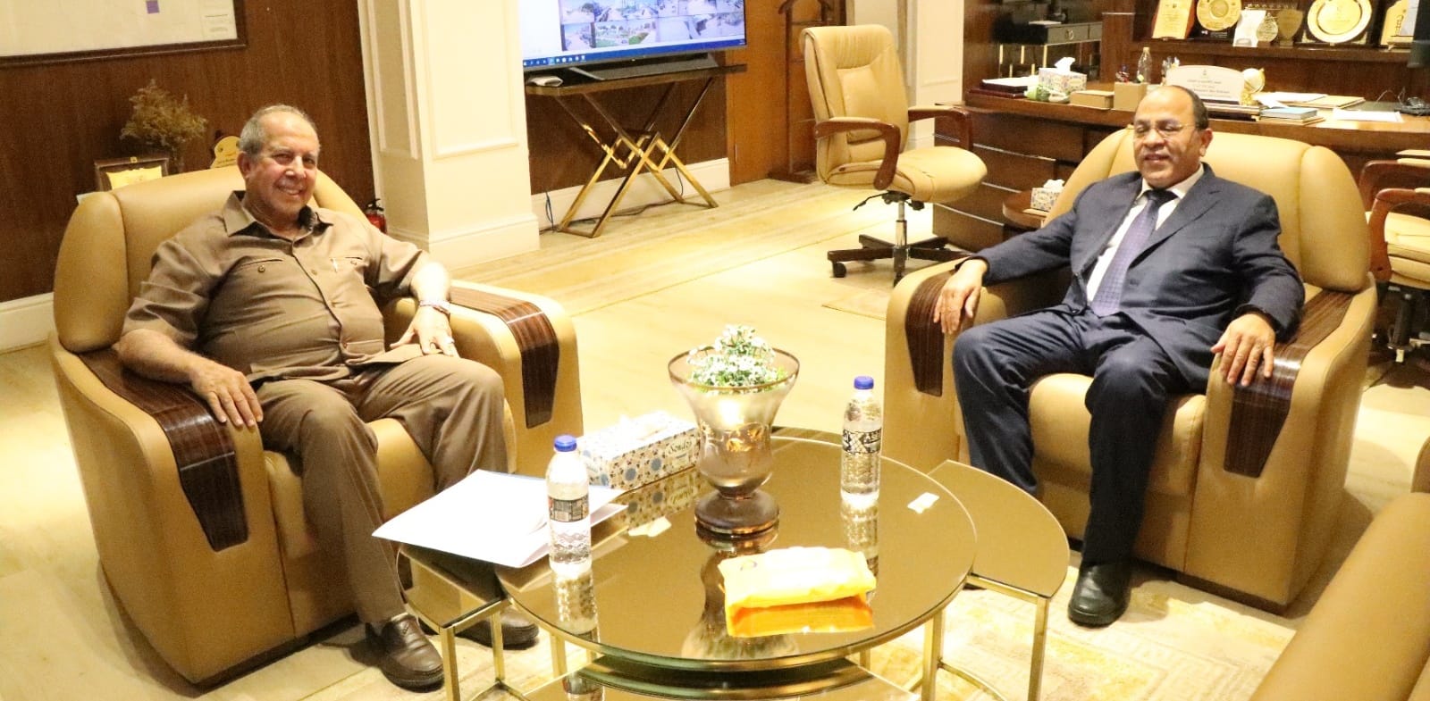 شركة الخليج العربي للنفط تبحث مع  شركة ليبيا للطيران  سبل تعزيز التعاون في مجال النقل الجوي .