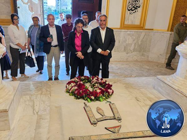 Stephanie Khoury visits the shrine of The Sheikh of Martyrs "Omar Al-Mukhtar" in the city of Benghazi.