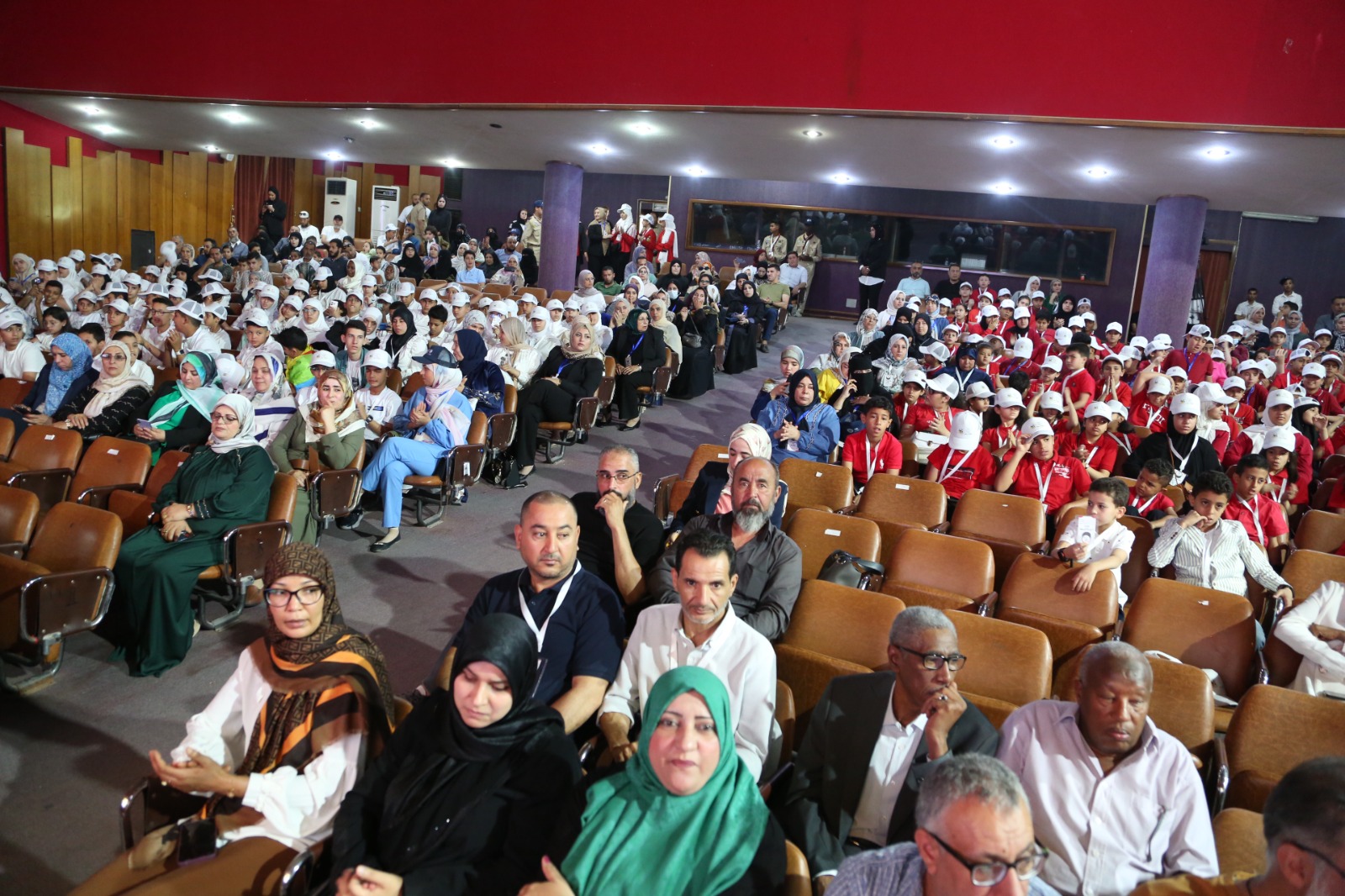 الاعلان بمسرح كلية العلوم بجامعة طرابلس عن  نتائج بطولة العاصمة الاولى للحساب الذهني  .