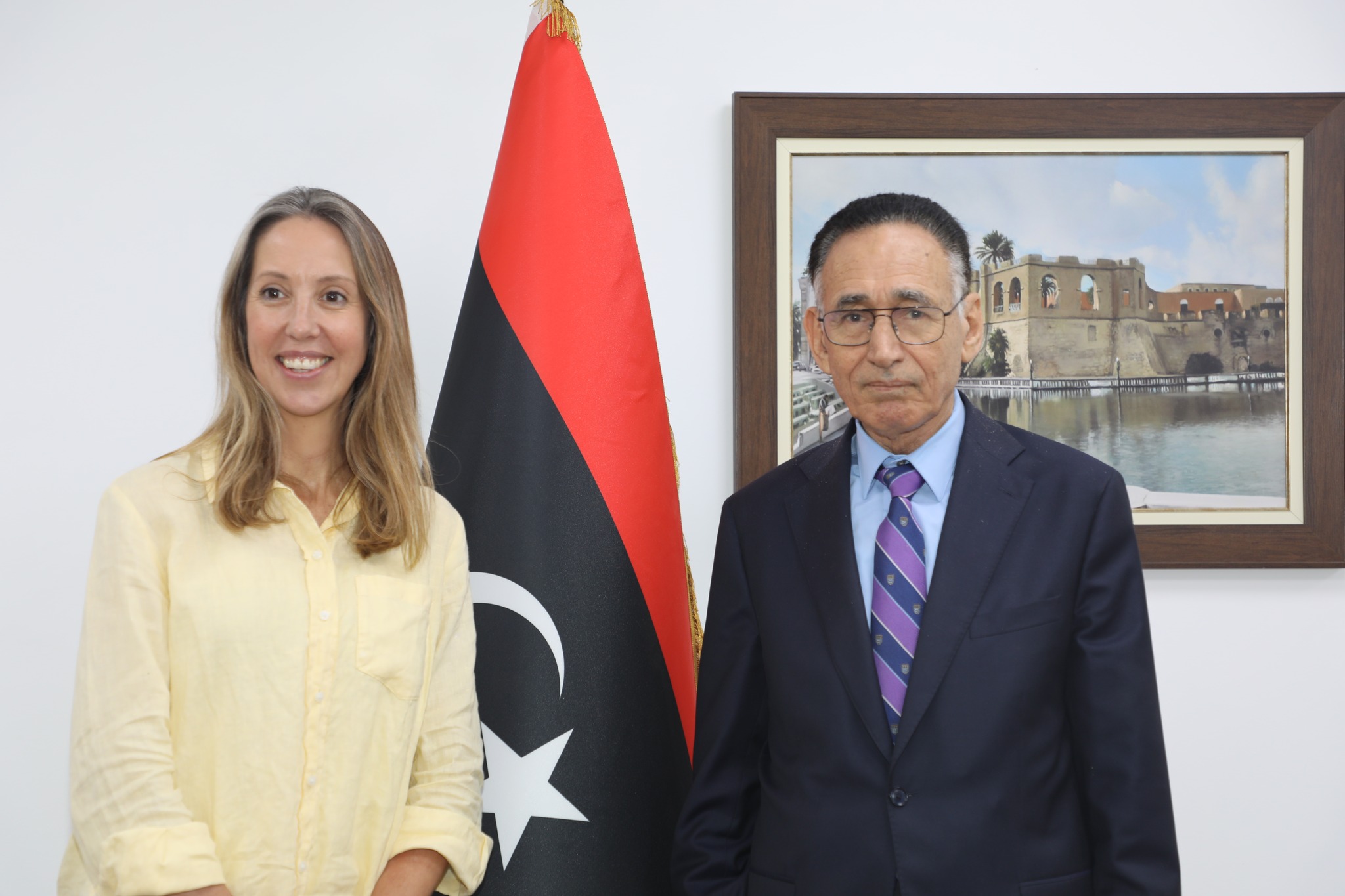 Al-Haweij discusses with the USAID financing projects in southern Libya.