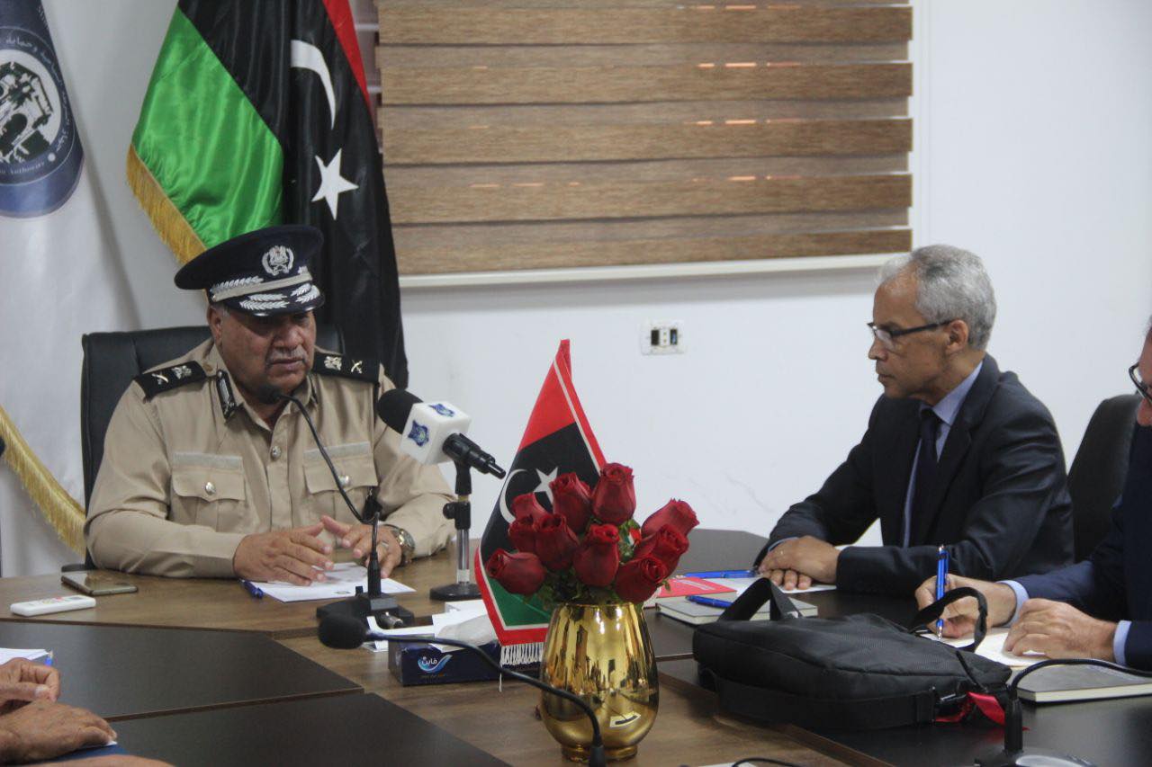 رئيس جهاز الشرطة السياحية يلتقي السفير الفرنسي بليبيا.