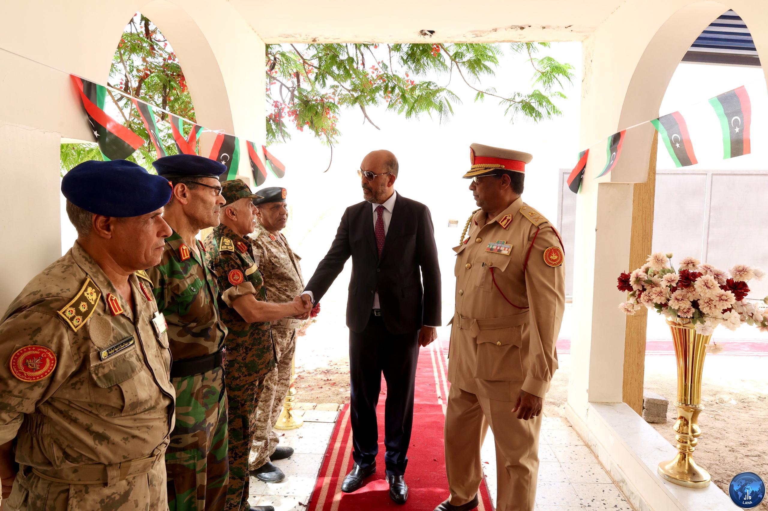 Al-Koni visits the border guards station and vital targets.