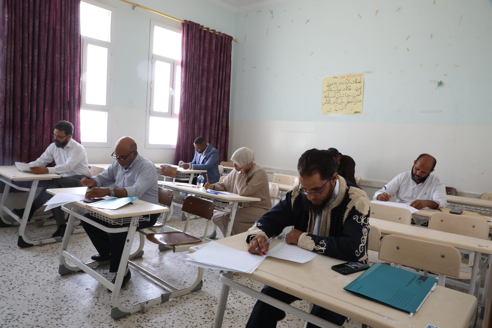  المركز العام للتدريب وتطوير التعليم يجرى امتحانات المفاضلة بمنطقة الجبل الغربي بمشاركة 25 مترشح . 