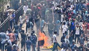 بنجلاديش: فرض حظر التجول ونشر الجيش بجميع أنحاء البلاد بسبب الاحتجاجات  .