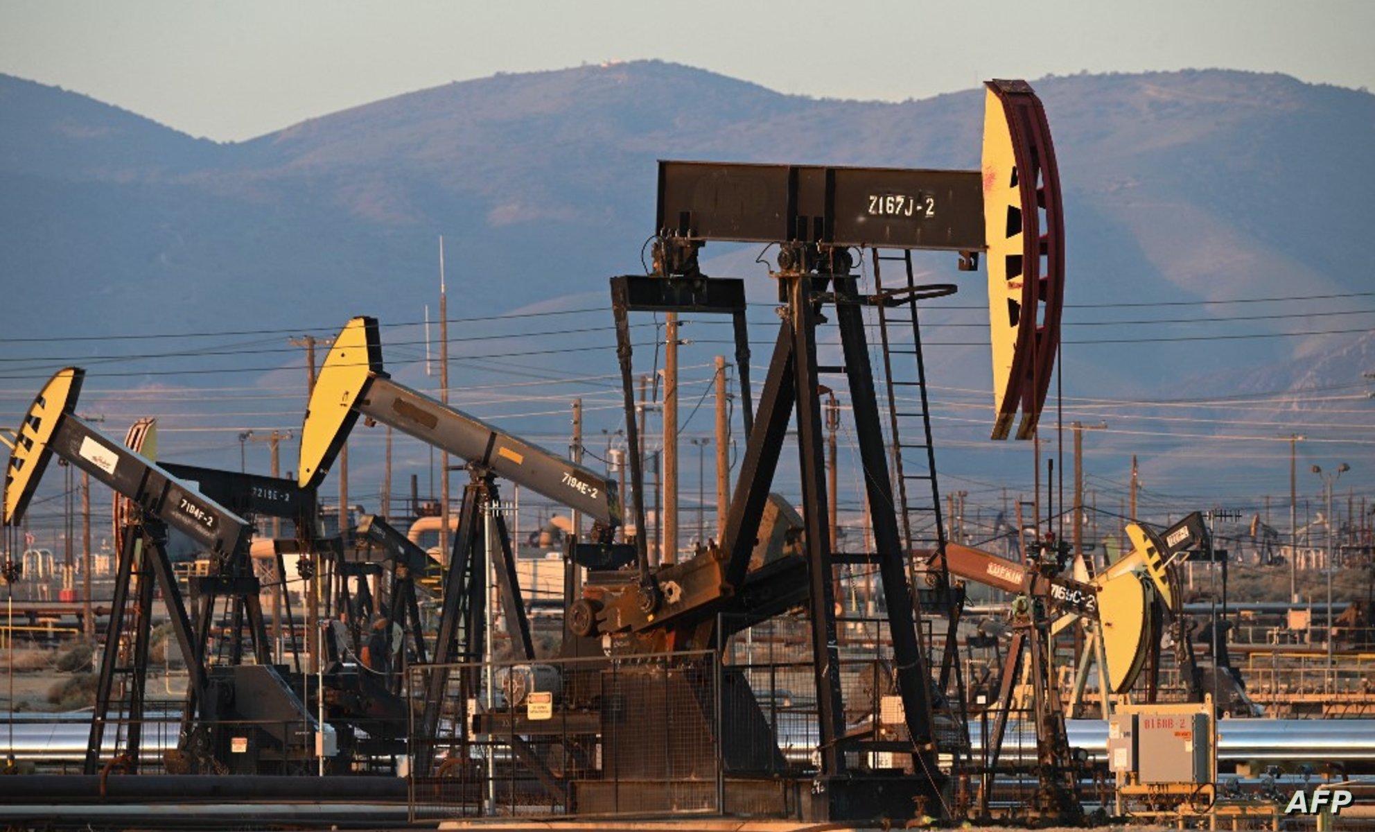أسعار النفط تسجل  أدنى مستوياتها منذ منتصف يونيو الماضي. 