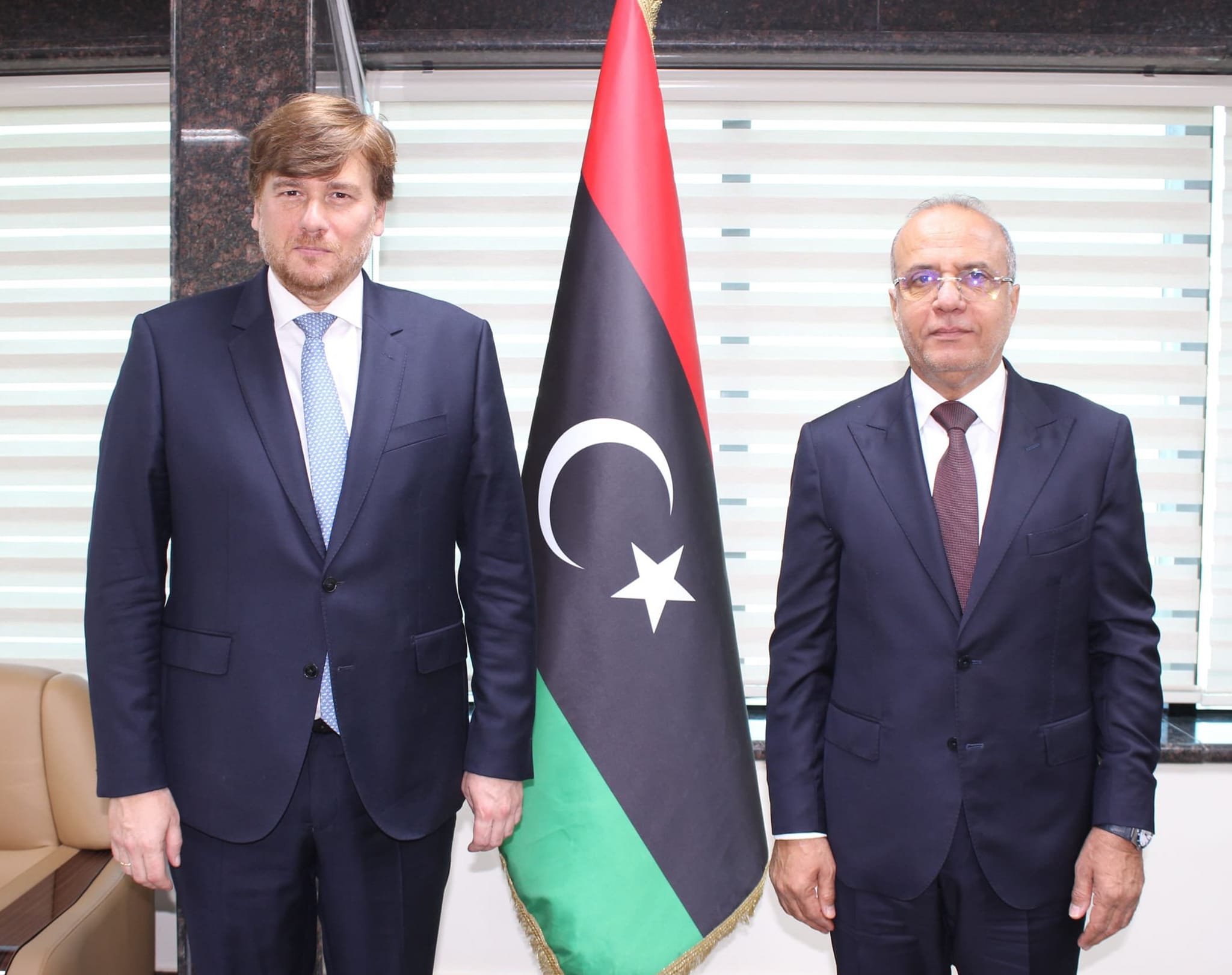  اللافي يبحث مع سفير مملكة اسبانيا لدى ليبيا  العلاقات الثنائية بين البلدين  وتطورات الأوضاع السياسية في ليبيا . 
