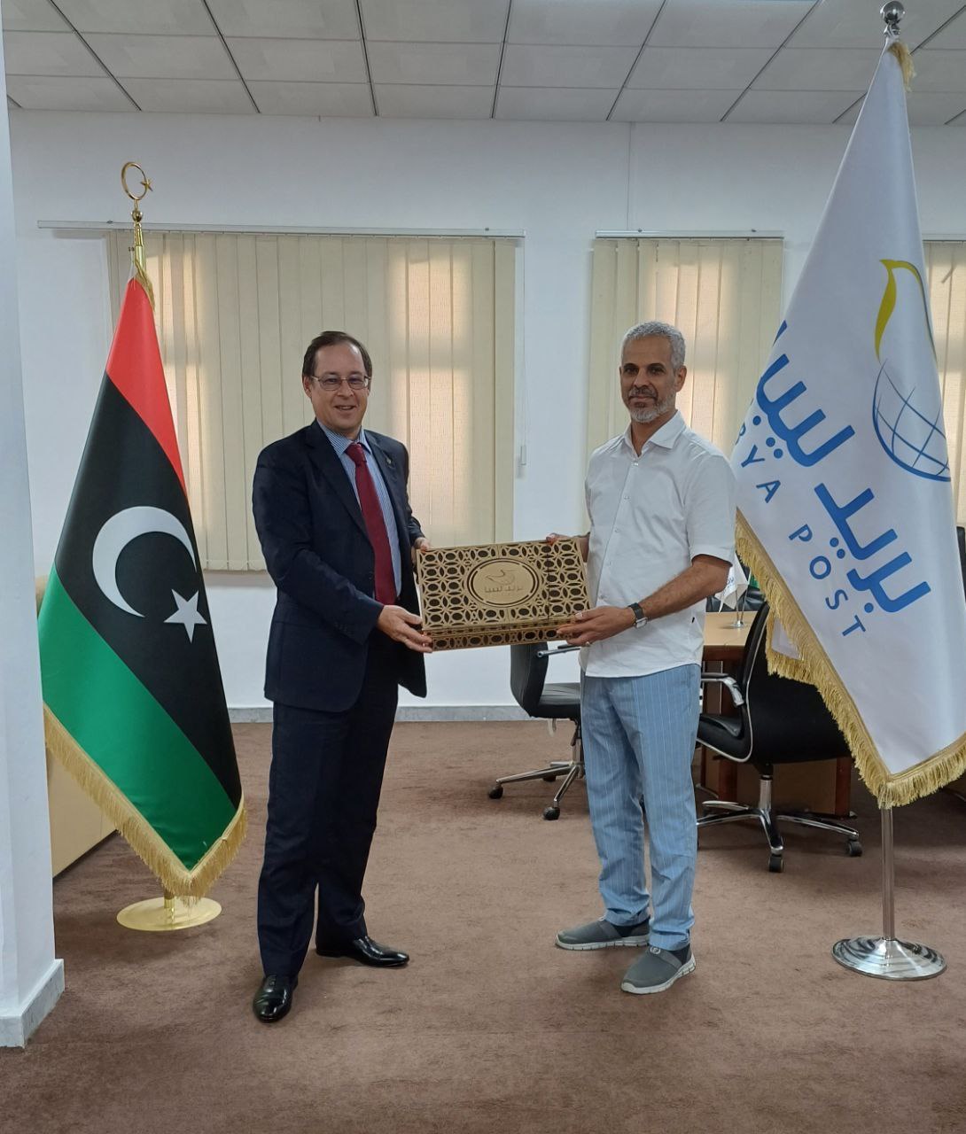 Russian Ambassador to Libya meets with the Chairman of the Board of Directors of Libya Post.