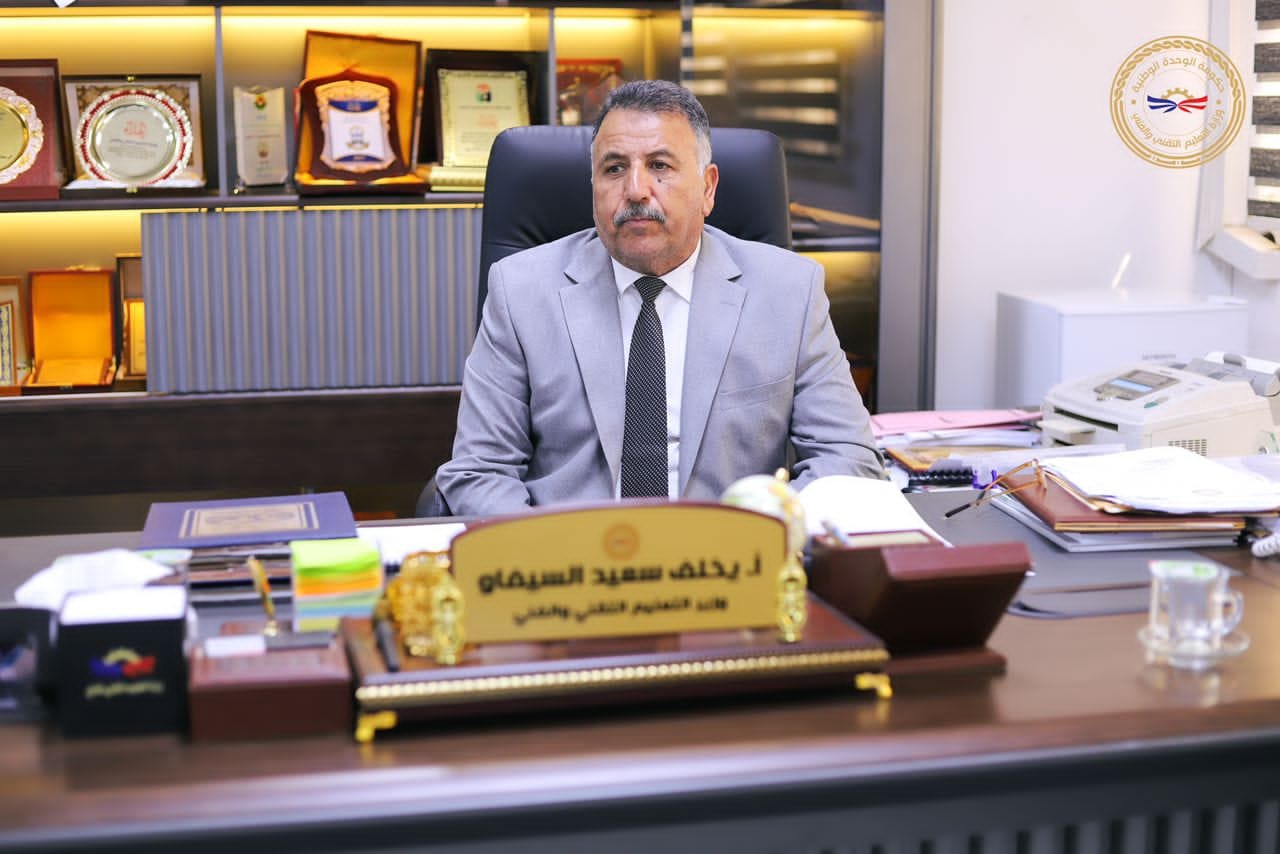 Minister of Technical Education meets a number of residents of Al-Joush area