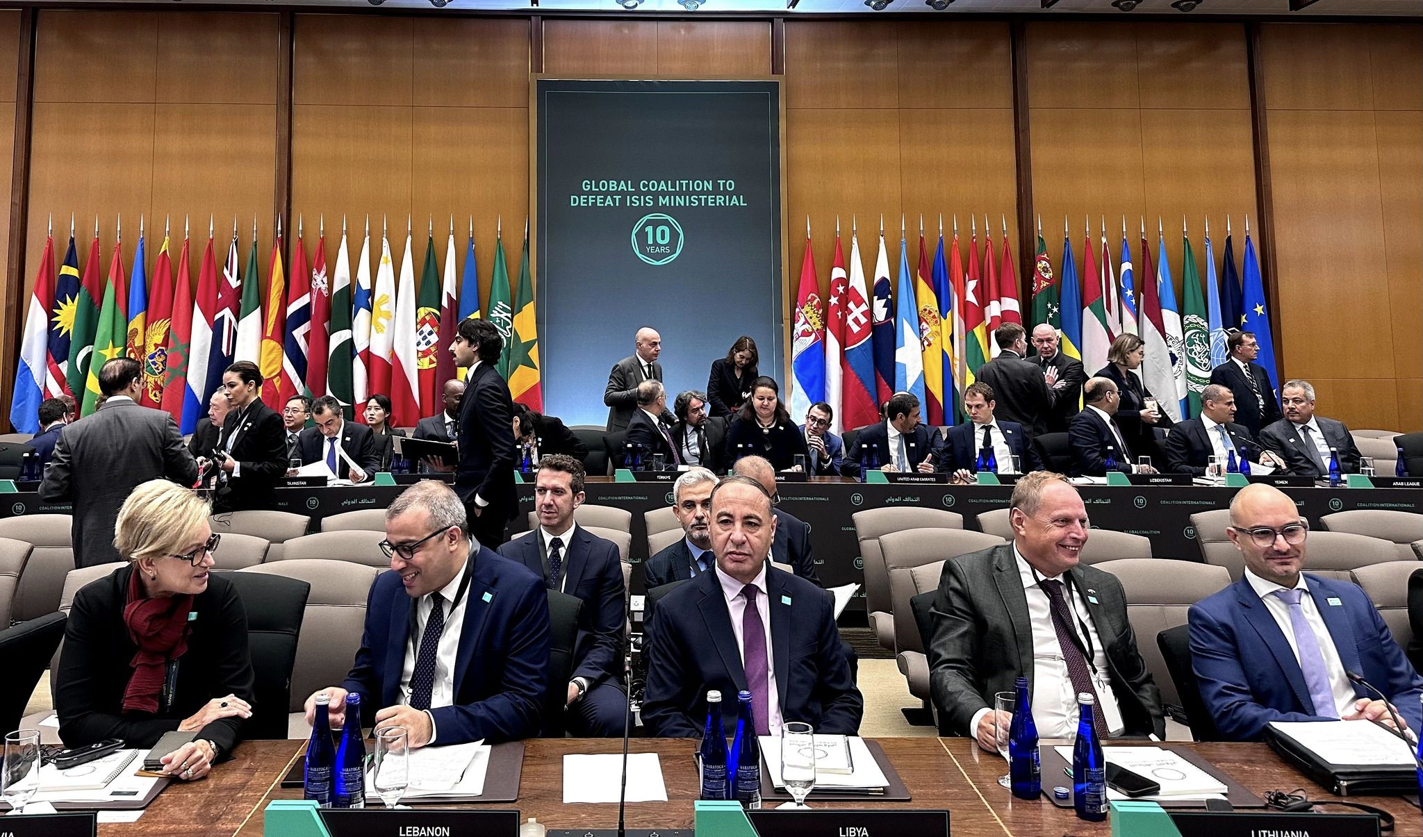 Al-Baour participates in the meeting of ministers of the member states of the Global Coalition to Defeat ISIS in Washington.