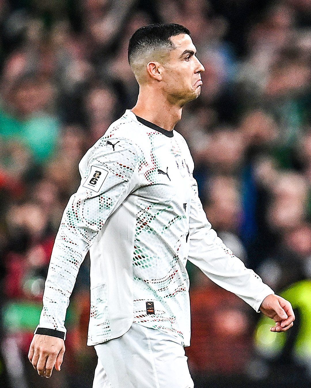 رونالدو يتلقى أول بطاقة حمراء دولية في مسيرته الكروية