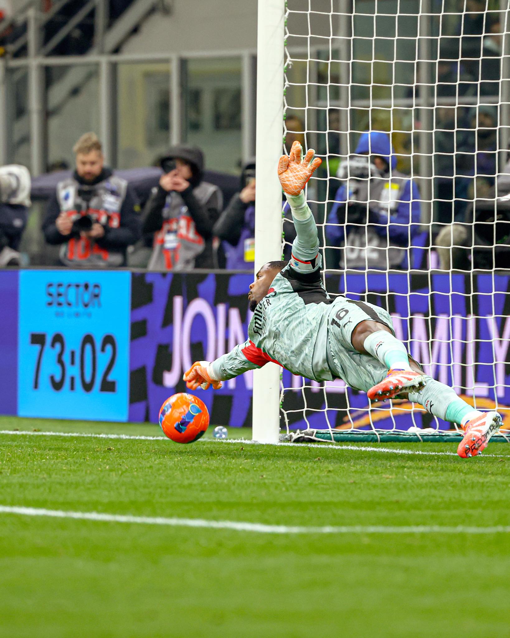 ميلان يحسم ديربي الغضب أمام إنتر بهدف بوليسيتش ويصعد إلى وصافة الدوري الإيطالي