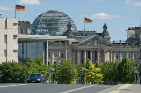 صندوق النقد الدولي : زيادة الإنفاق في ألمانيا تمهد الطريق للتعافي، ولا تزال أكبر مساهم في ميزانية الاتحاد الأوروبي .