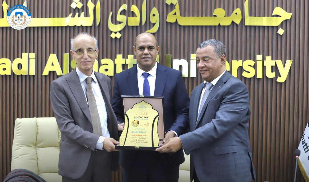 توقيع اتفاقية تعاون علمي بين جامعتي وادي الشاطئ وطرابلس