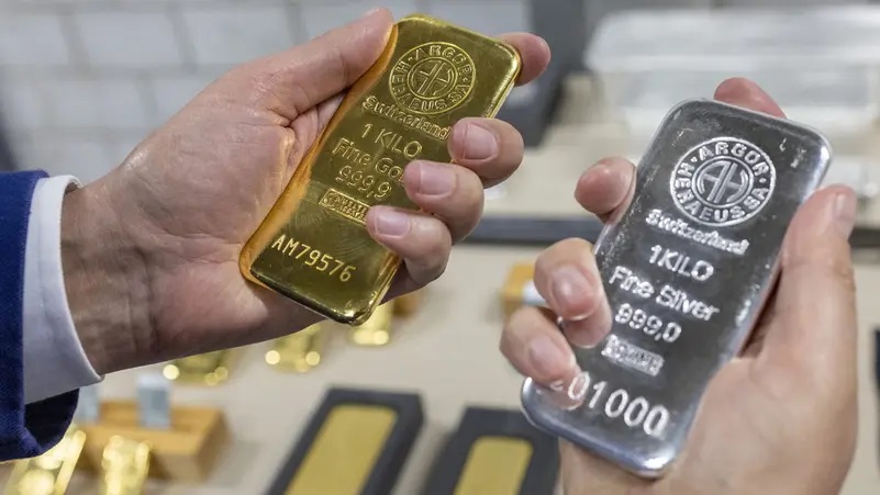 تراجع أسعار الذهب متأثرة بقرار الفيدرالي خفض أسعار الفائدة