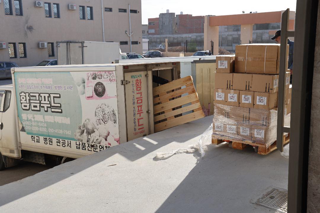 الإمداد الطبي يشرع في توزيع شحنة جديدة من الأدوية العامة على عدد من المؤسسات الصحية في البلاد 