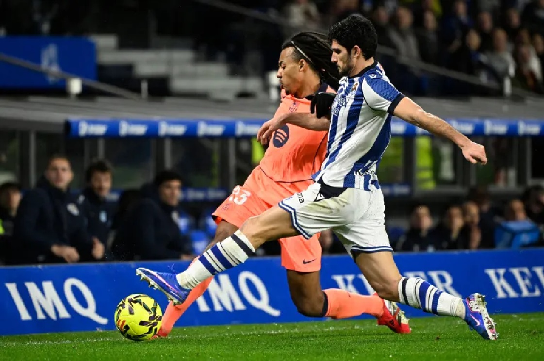 ريال سوسيداد يسقط برشلونة بثنائية مثيرة في أنويتا ويشعل صراع الصدارة