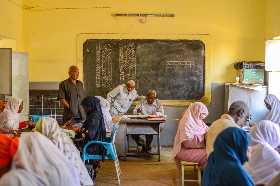 السودان يسجل أطول فترة إغلاق للمدارس في العالم بسبب الحرب .