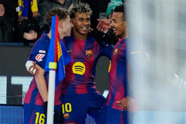 برشلونة يهزم ريال أوفييدو بثلاثية نظيفة ويستعيد صدارة الليغا