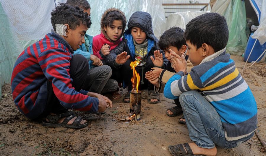 الأمم المتحدة:  11 طفلا قضوا تجمّدا من شدة البرد في قطاع غزة
