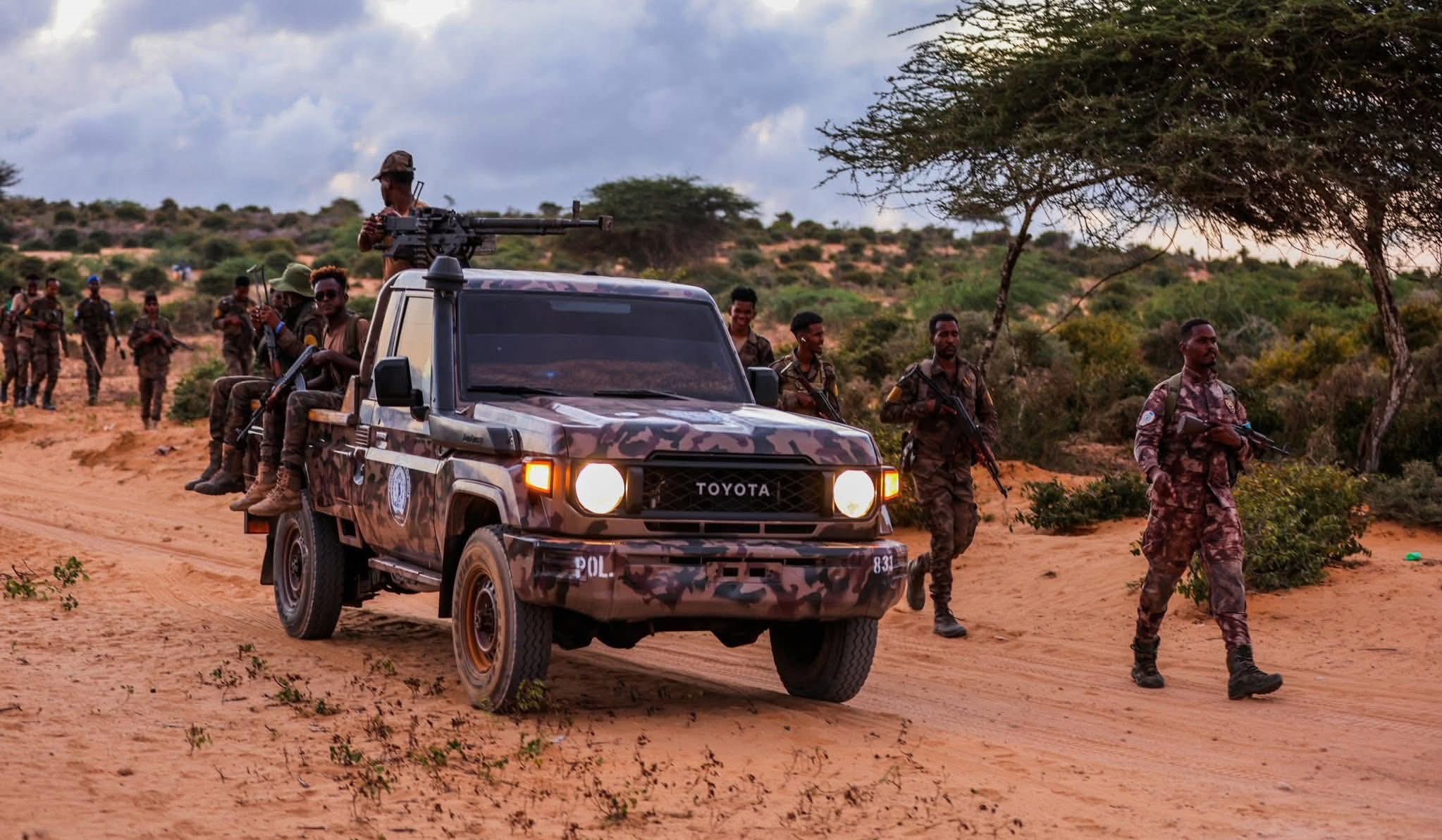 الدفاع الصومالية تعلن مقتل 15 عنصرا من حركة الشباب