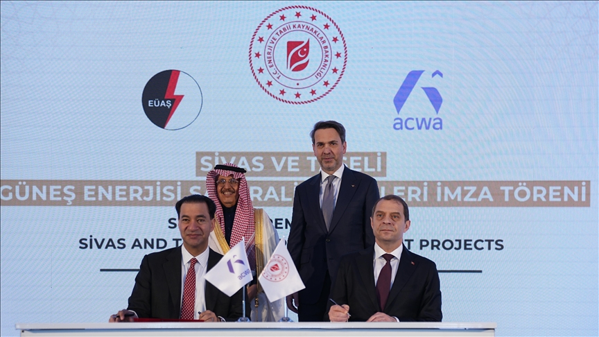 شركة الكهرباء التركية إيواش وشركة أكوا السعودية تتفقان على إنتاج الكهرباء .