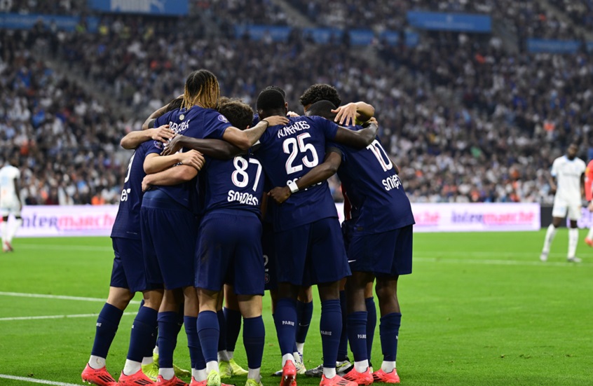 باريس سان جيرمان يستعيد صدارة الدوري الفرنسي بعد خسارة لانس أمام موناكو