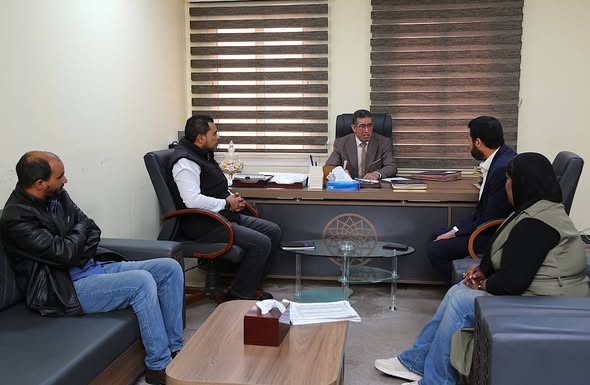 اللجنة المشتركة بين التعليم والخدمة المدنية تنسق لاعتماد عقود المعلمين 