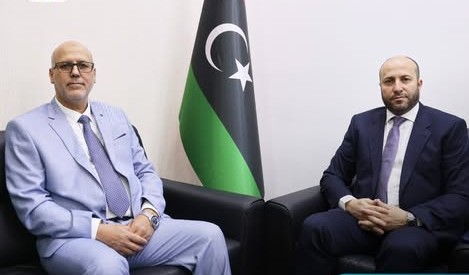  وزير الدولة لشؤون رئيس حكومة الوحدة الوطنية يتابع سير عمل جهاز المباحث الجنائية .