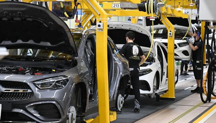 تحذيرات ألمانية من فقدان مئات الآلاف من الوظائف في قطاع السيارات بحلول 2035