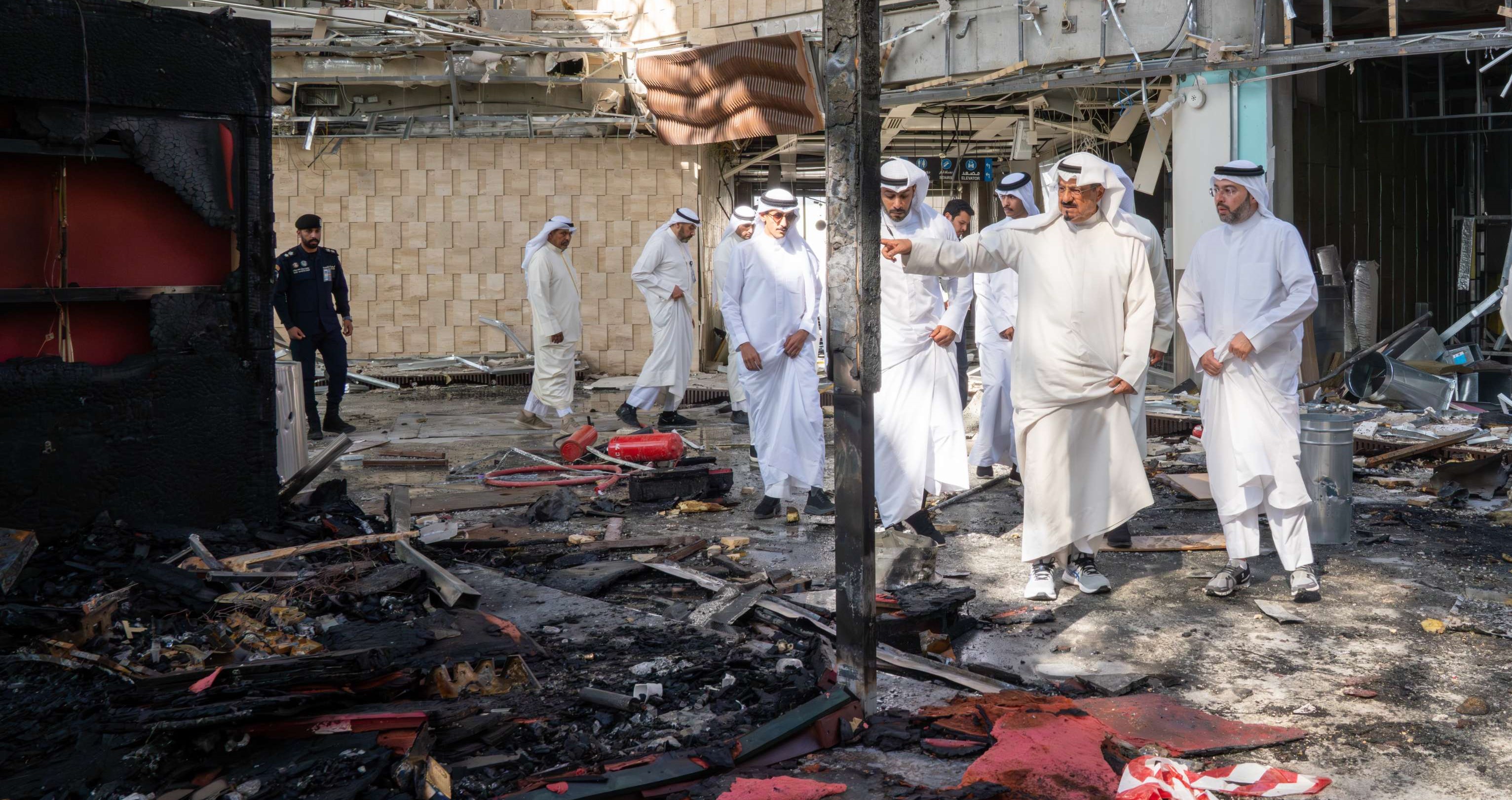 الصحة الكويتية تعلن إصابة  63 شخصا في الهجوم الذي تعرض له مطار الكويت