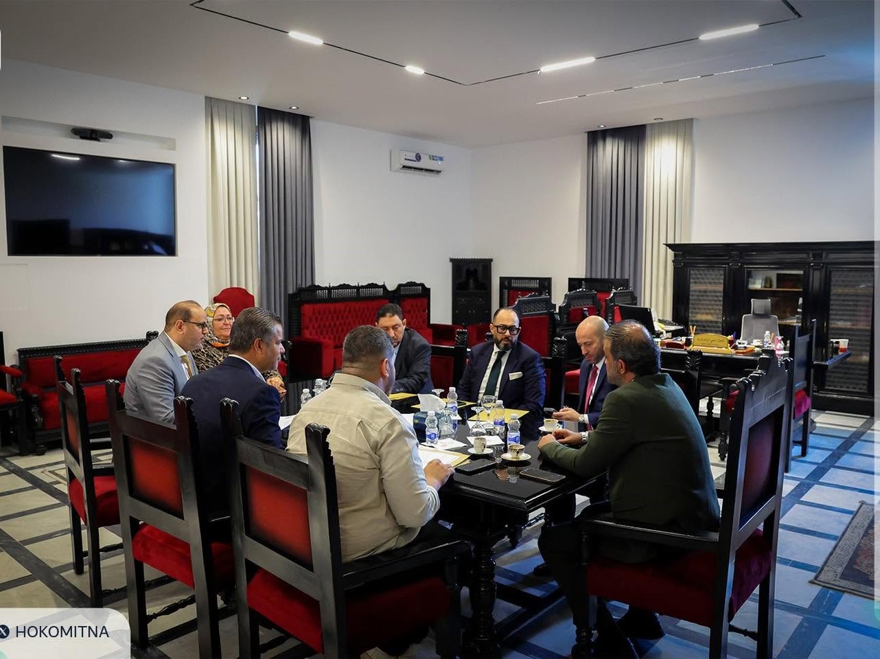 وزير الدولة لشؤون رئيس الحكومة ومجلس الوزراء يتابع تنفيذ مشر