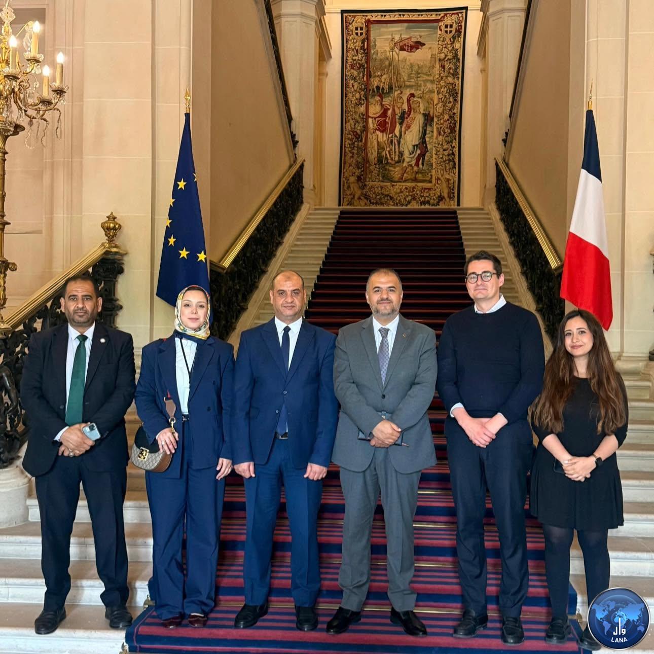مدير إدارة الإعلام الخارجي يبحث في باريس تعزيز التعاون الإعل