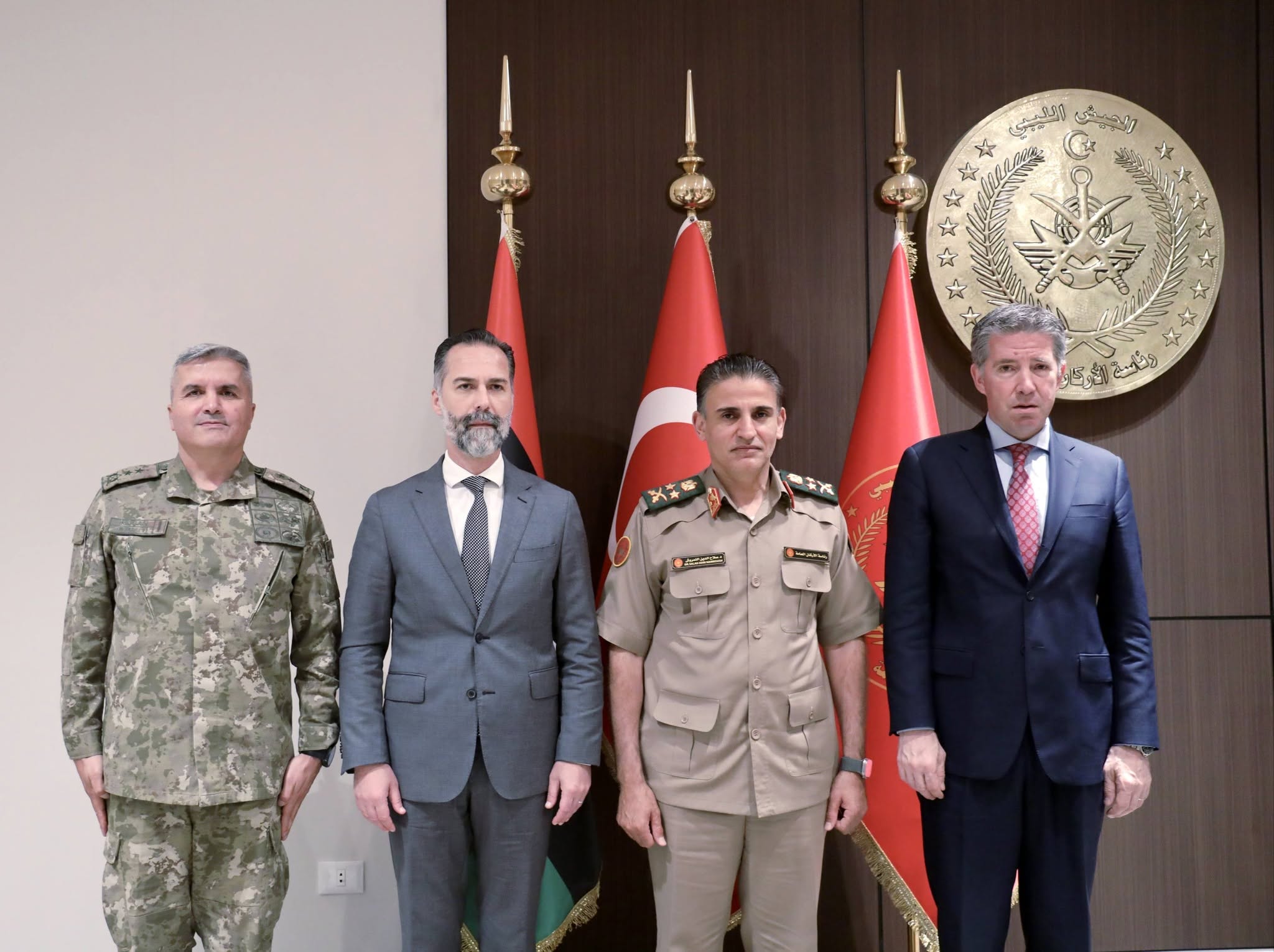 النمروش يبحث مع وفد تركي سبل تعزيز التعاون العسكري