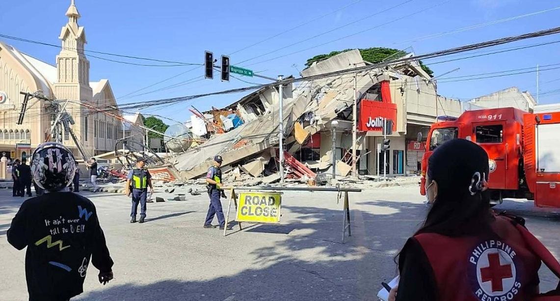 ارتفاع حصيلة قتلى زلزال الفلبين إلى 32 شخصا
