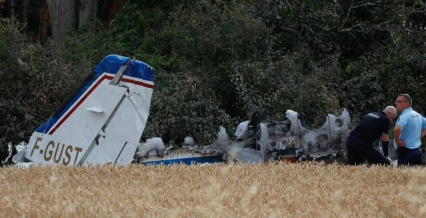 مصرع11 شخصا  في تحطم طائرة مدنية  شرق فرنسا