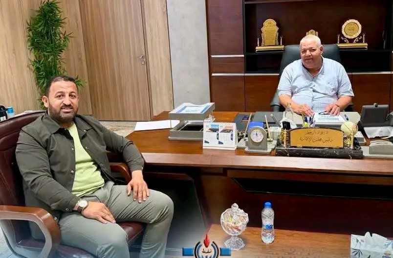 البريقة لتسويق النفط وبلدية أوجلة تبحثان مشاريع خدمية وتوفير غاز الطهي للمواطنين