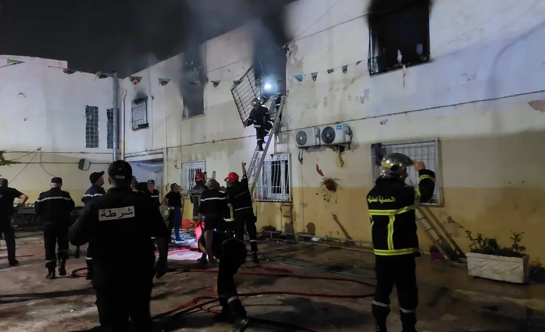 وفاة 11 شخصا وإصابة 19 آخرين في حريق بمؤسسة لرعاية الأطفال بالجزائر