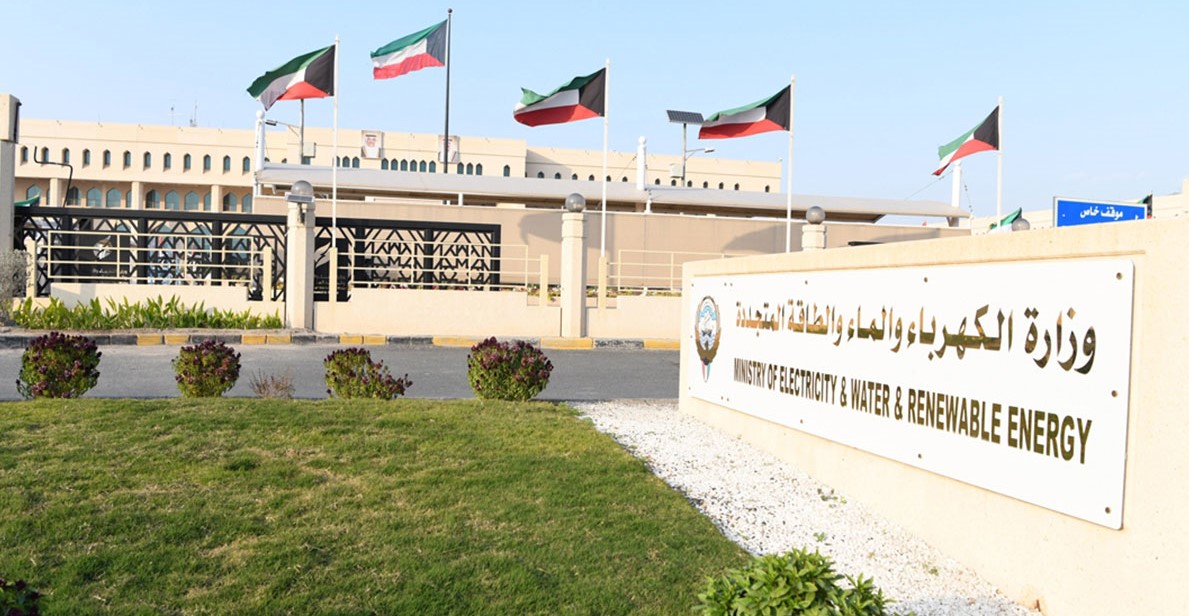 الكويت تعلن تعرض محطة للكهرباء وتقطير المياه لهجوم إيراني