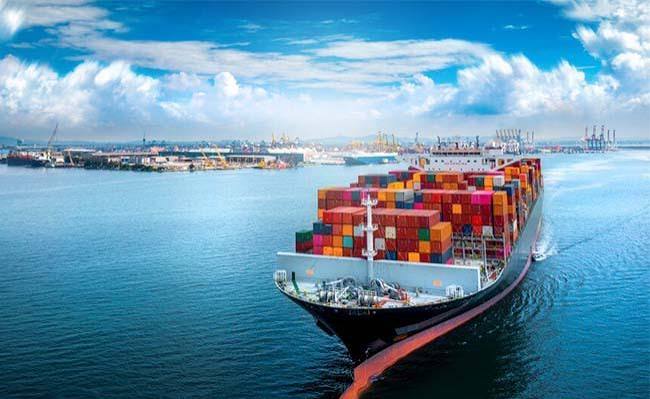 شركة شحن حاويات صينية تطلق اليوم رحلة لبريطانيا تبشّر بعصر جديد للتجارة العالمية .  